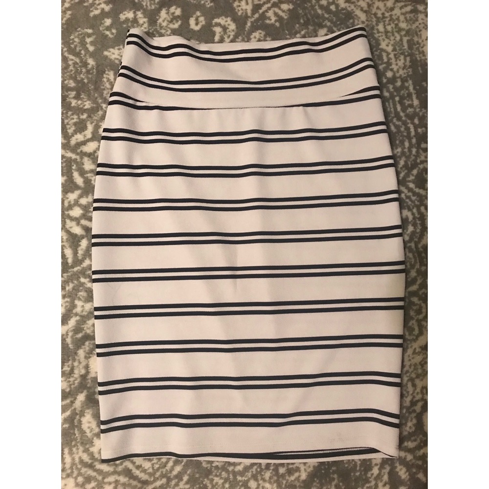 Lularoe Cassie skirt
